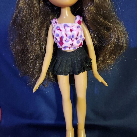 Bratz Doll 2001 Doll Brown Hair Brown and Grey Eyes Blue Eye Shadow Red … - Picture 5 of 9